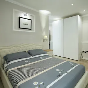 leoni-di-firenze.it-tuscanyhotel.com/